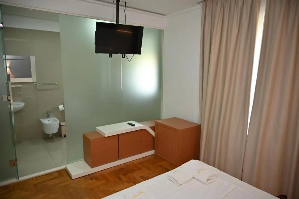 Thea Hotel Avlonya