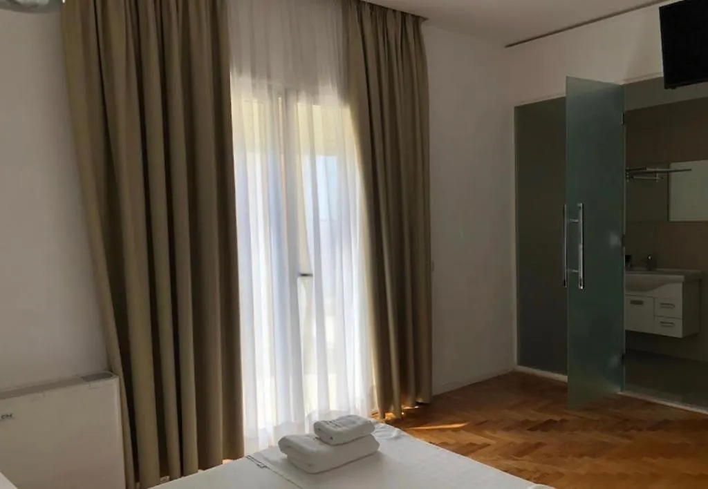 Thea Hotel Avlonya