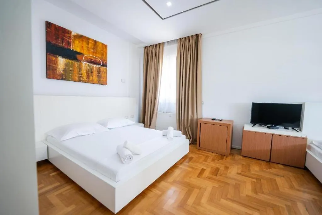 Thea Hotel Avlonya 4*,