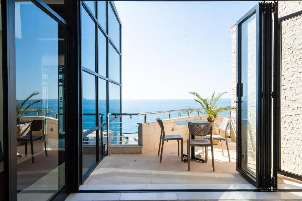 Thea Hotel Avlonya